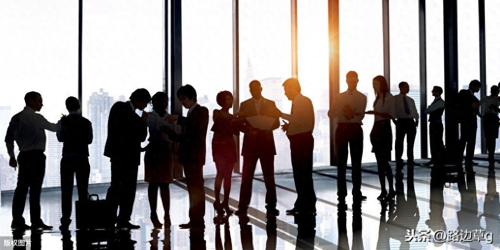 东风吹破少年梦从此再无赤子心梦财富思金钱致此别无他念一心向钱