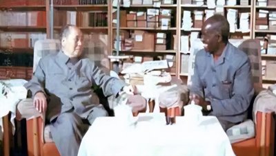 ​世界老二谁当谁倒霉？美国已打垮了四个，中国会步后尘吗？