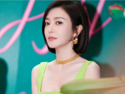 ​43岁的秦岚，为何一直不谈恋爱也不结婚？她到底想要的是什么？