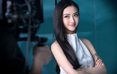 ​《环太平洋2》中国票房再次“拯救”好莱坞，面对谄媚，如何做到钱多“人不傻