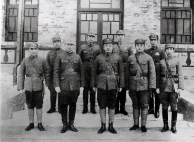 石友三,军阀中的“三姓家奴”,为何蒋介石派人活埋了他?