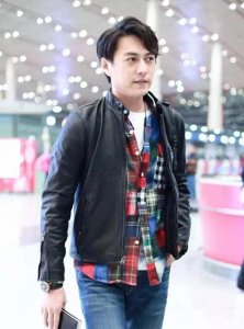 ​靳东：从底层摸爬滚打到荧幕前的闪耀之星！