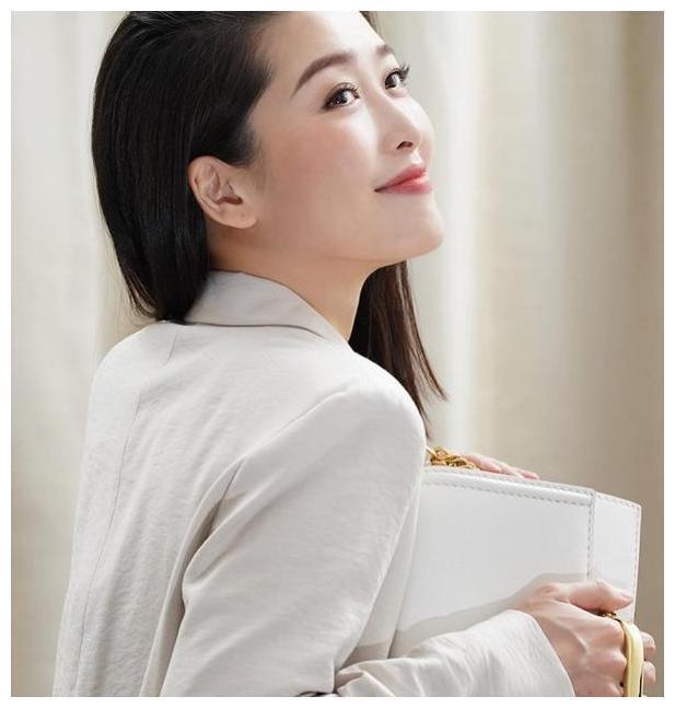 陈冠希“艳照门”事件，与之有过恋情15名女星，如今过得怎么样？