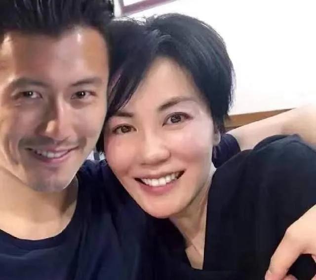 谢霆锋与王菲感情史（谢霆锋的熟女情史）(12)