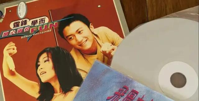 谢霆锋与王菲感情史（谢霆锋的熟女情史）(7)