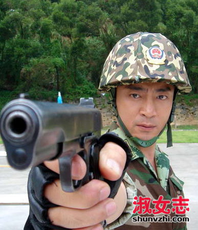 何中华演艺经历