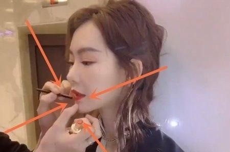 明星的口红为什么不掉色(为什么有的人涂口红不掉色)  第4张