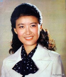 ​第一代主持李小玢：巅峰时期嫁富豪隐退，生下二子后离婚，今如何
