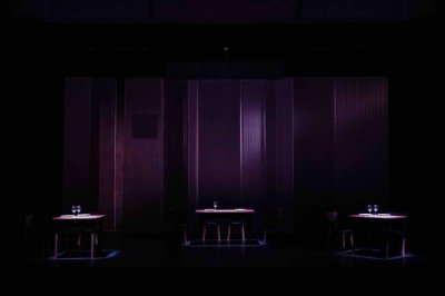 ​外百老汇得奖喜剧、香港舞台剧奖十大优秀制作，《盛宴》今晚上海“开席”