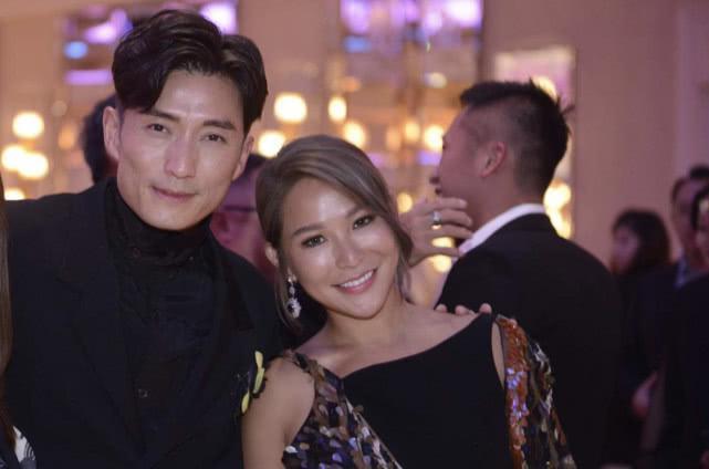 洗米嫂正宫地位稳固,她学甘比徐子淇做慈善,洗米华家人到场支持