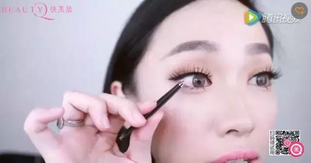 新手怎么贴假睫毛啊(最全的贴假睫毛的图文篇)(13)