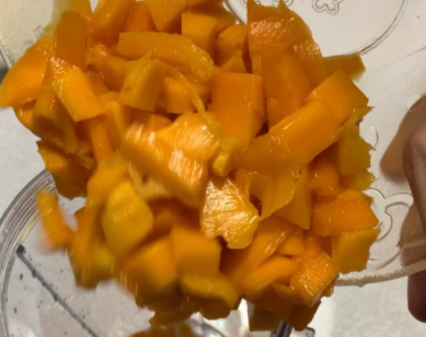 自制冰淇淋冻的太硬怎么办了,自制冰激凌冻不硬的原因图3