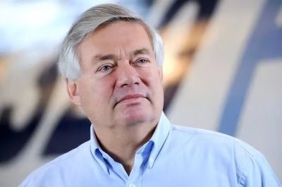 ​美国超级销售员雷义，平均每天卖2架飞机，退休获赠72亿美元大礼