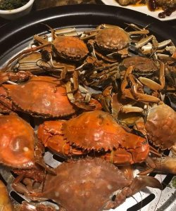 ​大闸蟹蒸的时候放什么,蒸大闸蟹要放紫苏吗