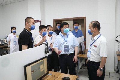 ​阚全程巡察2022年度医师资格考试工作