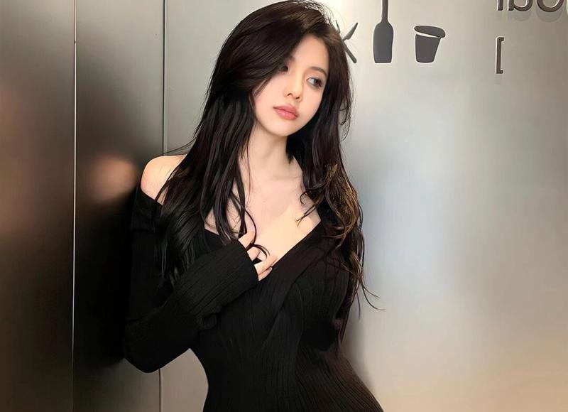 自打这一新春佳节他在KTV里了解了一个坐台女