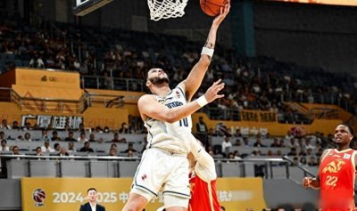 ​3倍罚球优势仍输20分！大热球队折戟，教练崩溃，四冠王喜迎