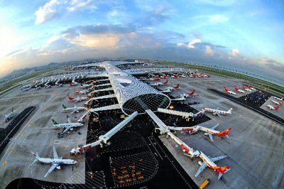 深圳机场:从滩涂到国际航空枢纽的飞跃