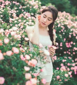 怎么梳一个简单又好看的发型(9款步骤很简单的梳发发型)