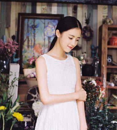 怎么梳一个简单又好看的发型（9款步骤很简单的梳发发型）(2)