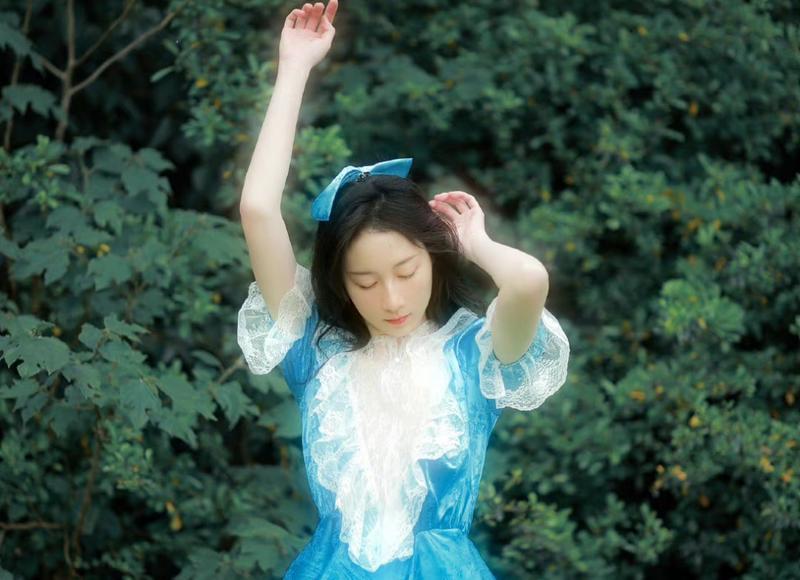 老是想着女朋友出轨怎么办呀