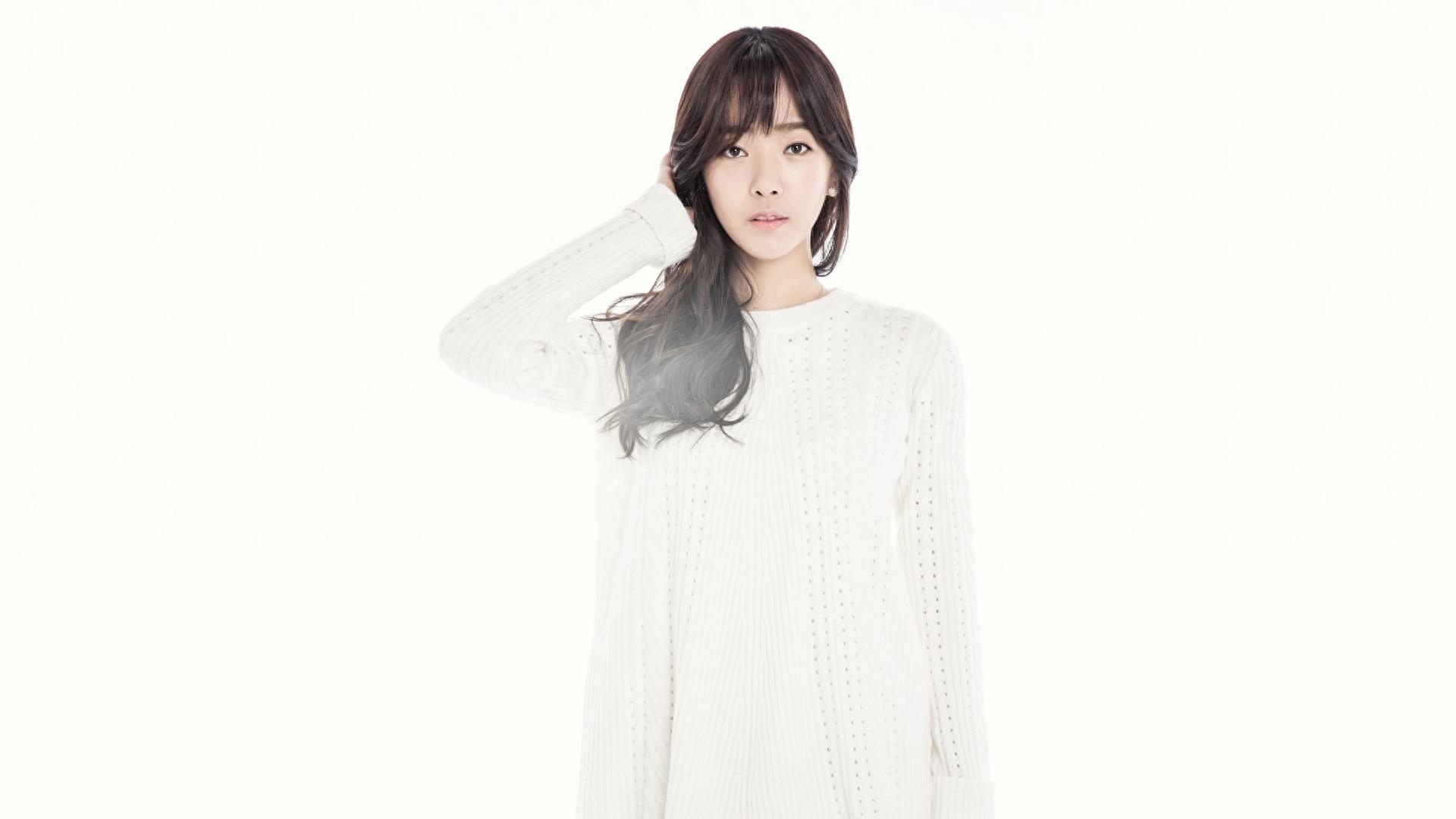 《绅士》mv 女主 裴涩琪 桌面壁纸