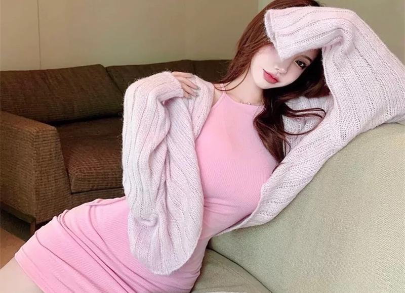 港媒:周星驰在追17岁港姐 港媒:周星驰在追17岁港姐