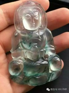 ​冰种飘蓝花翡翠价格（冰种飘蓝花手镯是什么档次）