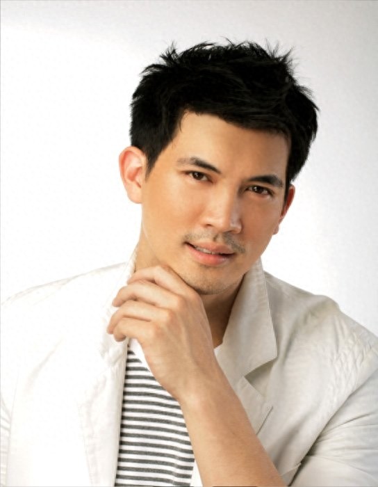 泰国男星“Ken”-一位儒雅的绅士帅哥!