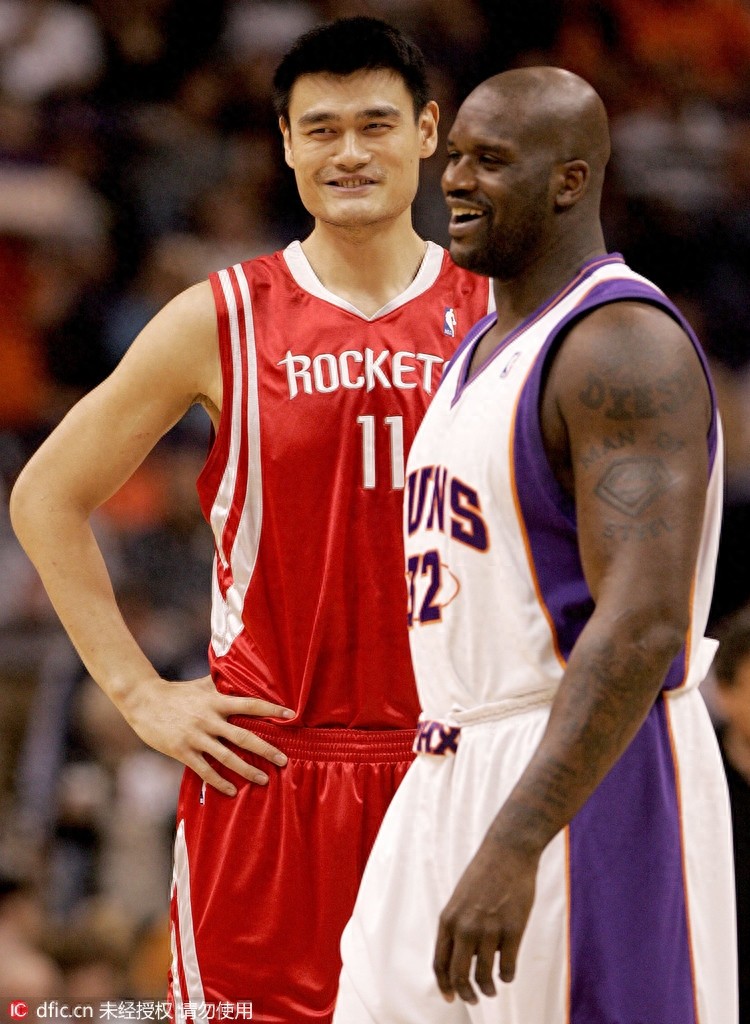 姚明奥尼尔入选名人堂 重温经典“姚鲨大战”