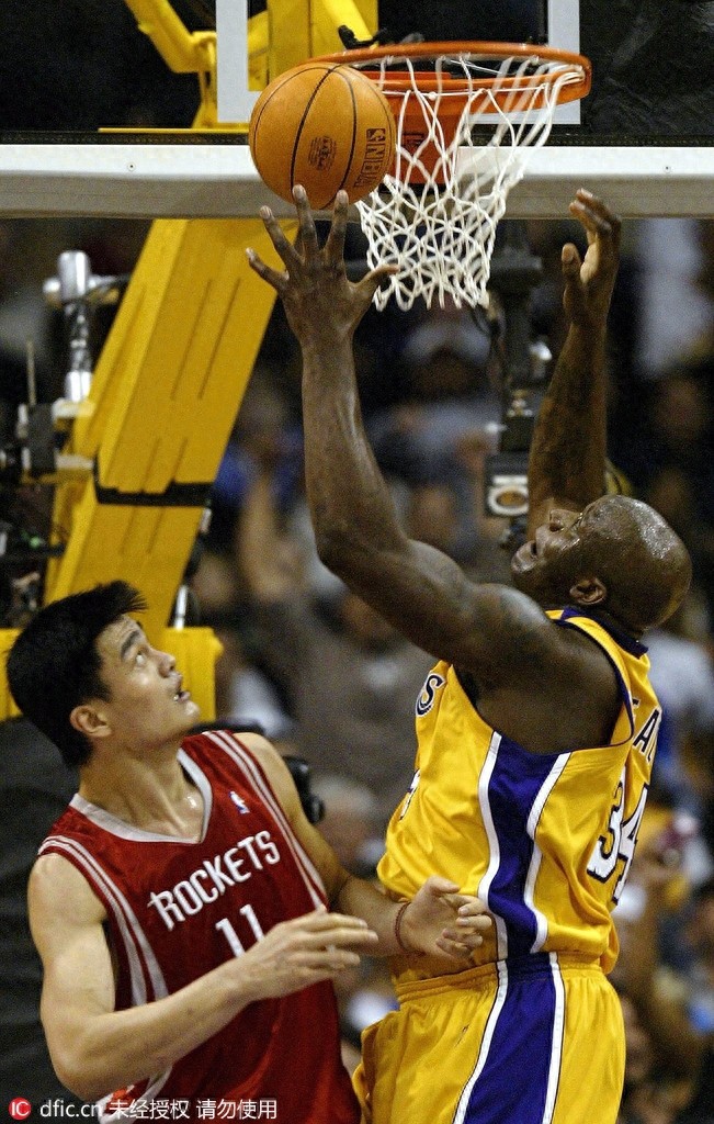 姚明奥尼尔入选名人堂 重温经典“姚鲨大战”