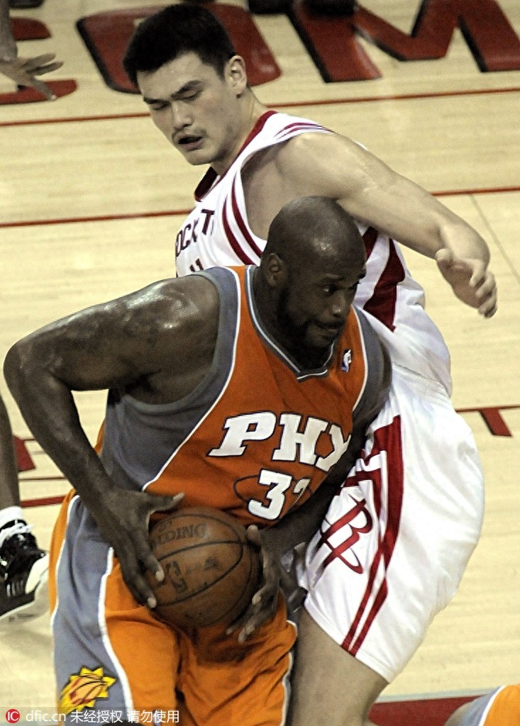 姚明奥尼尔入选名人堂 重温经典“姚鲨大战”