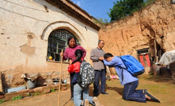 10张剐心催泪的照片，不是我想哭，只是眼泪止不住