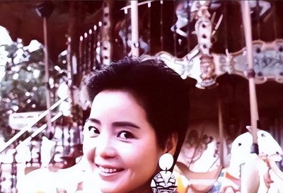 ​邓丽君离奇死亡：男友阴谋还是医疗失误？